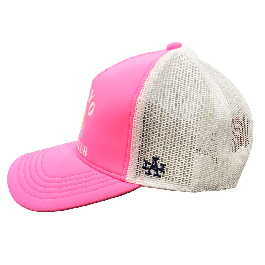 Gorra Tokio color rosa con letras  blancas marca Needle - NUM wear