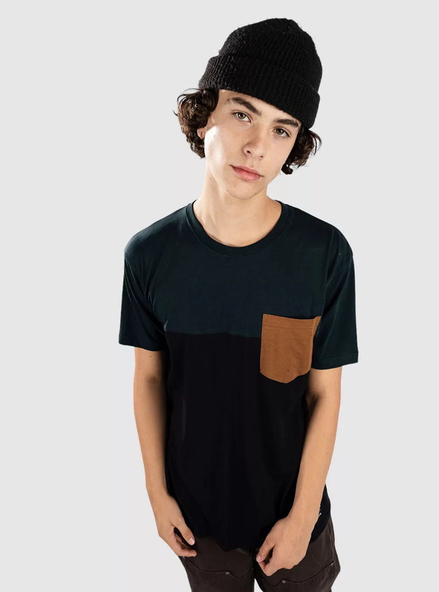 Camiseta de hombre con bolsillo  de colores Block Pocket de Iriedaily