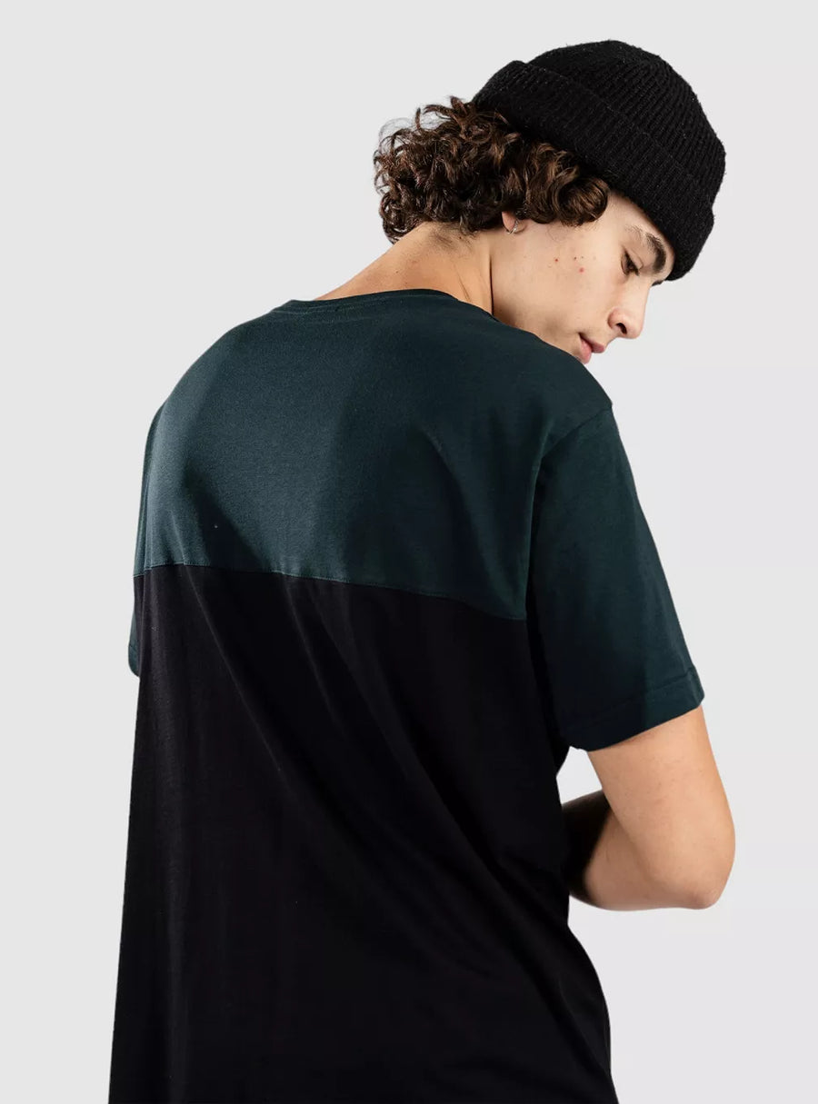 Camiseta de hombre con bolsillo  de colores Block Pocket de Iriedaily