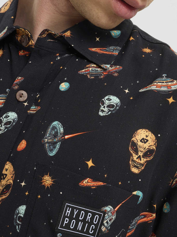 Camisa de manga corta de hombre estampada de Hydroponic Invaders by Hydroponic