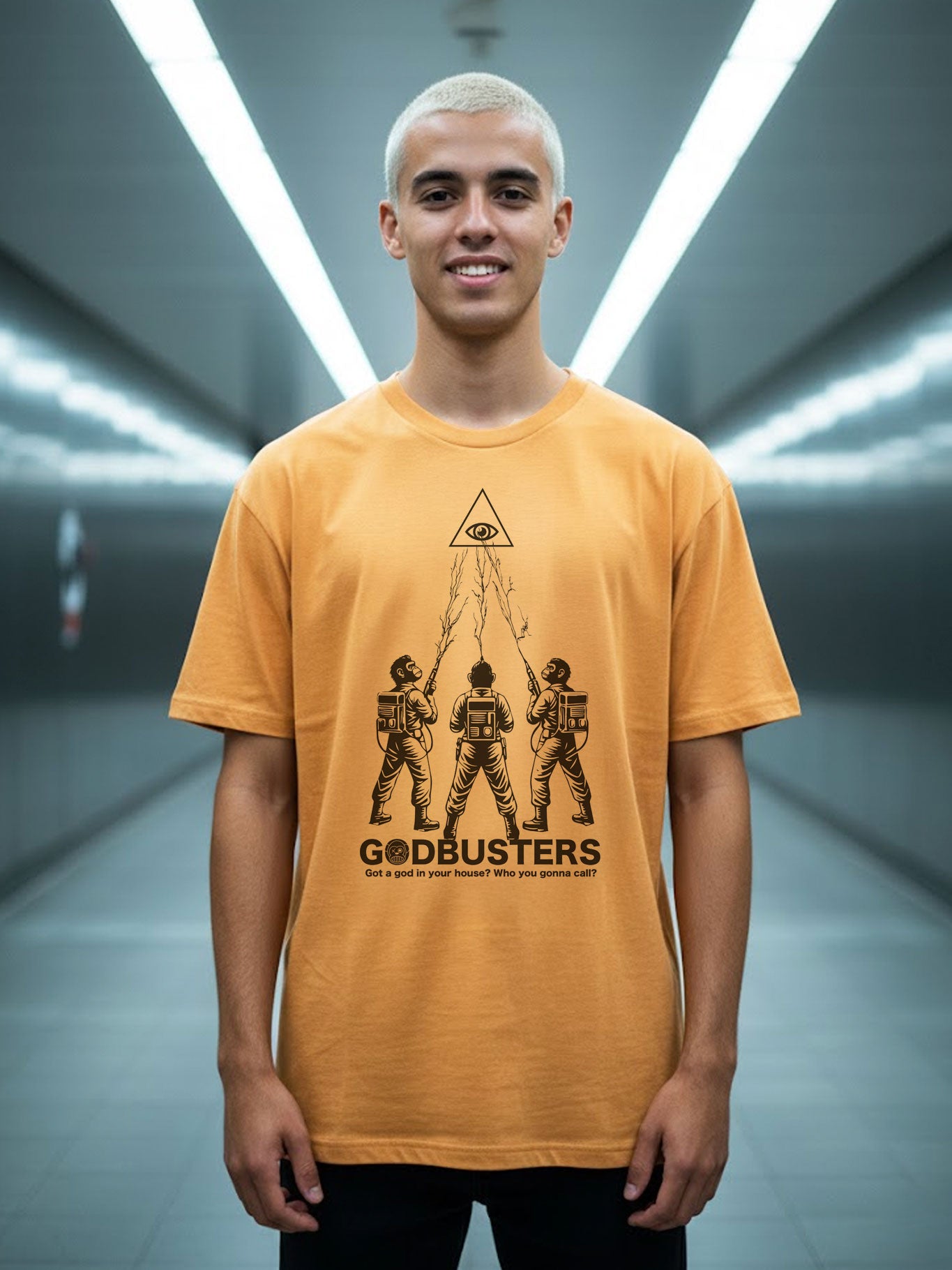 Camiseta Godbusters de Loco Monky Yellow