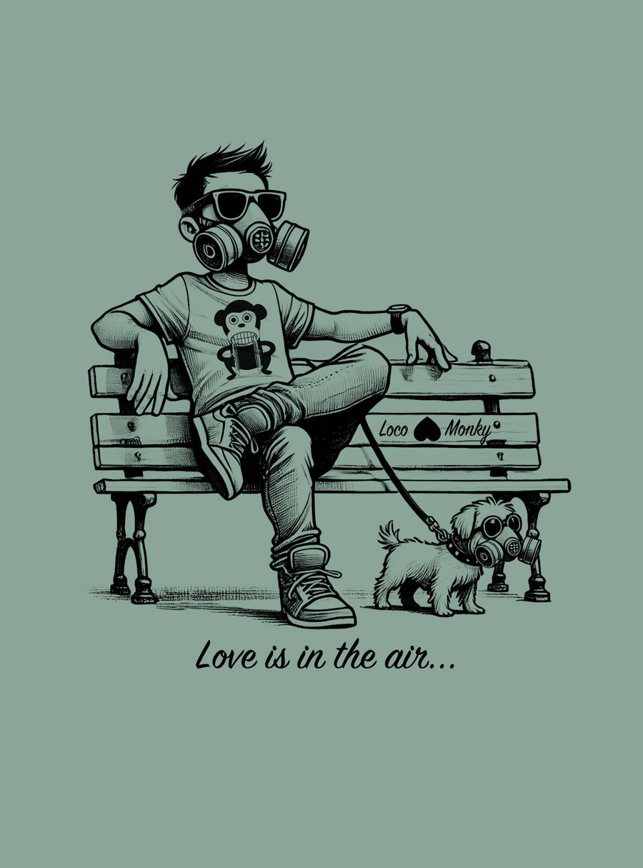 Camiseta Love is in the air de Loco Monky Green con diseño exclusivo, ideal para un estilo urbano y cómodo.