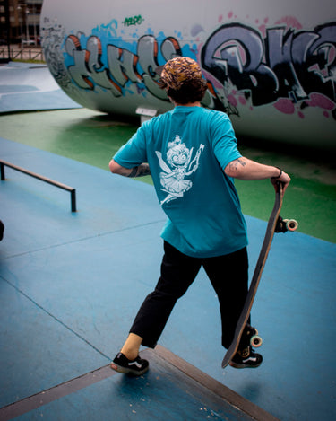 Camiseta Tooth Fairy de Loco Monky ocean, diseñada en España, ideal para skaters y hecha de 100% algodón.