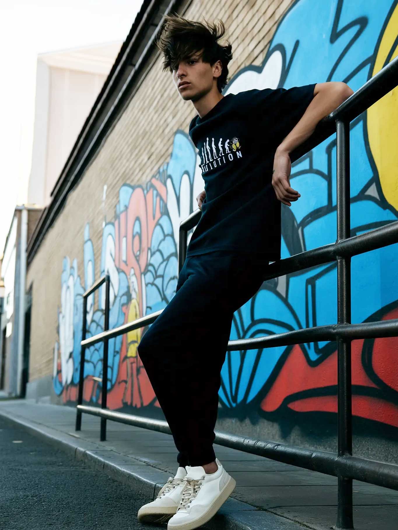 Camiseta Unisex Revolution de Loco Monky