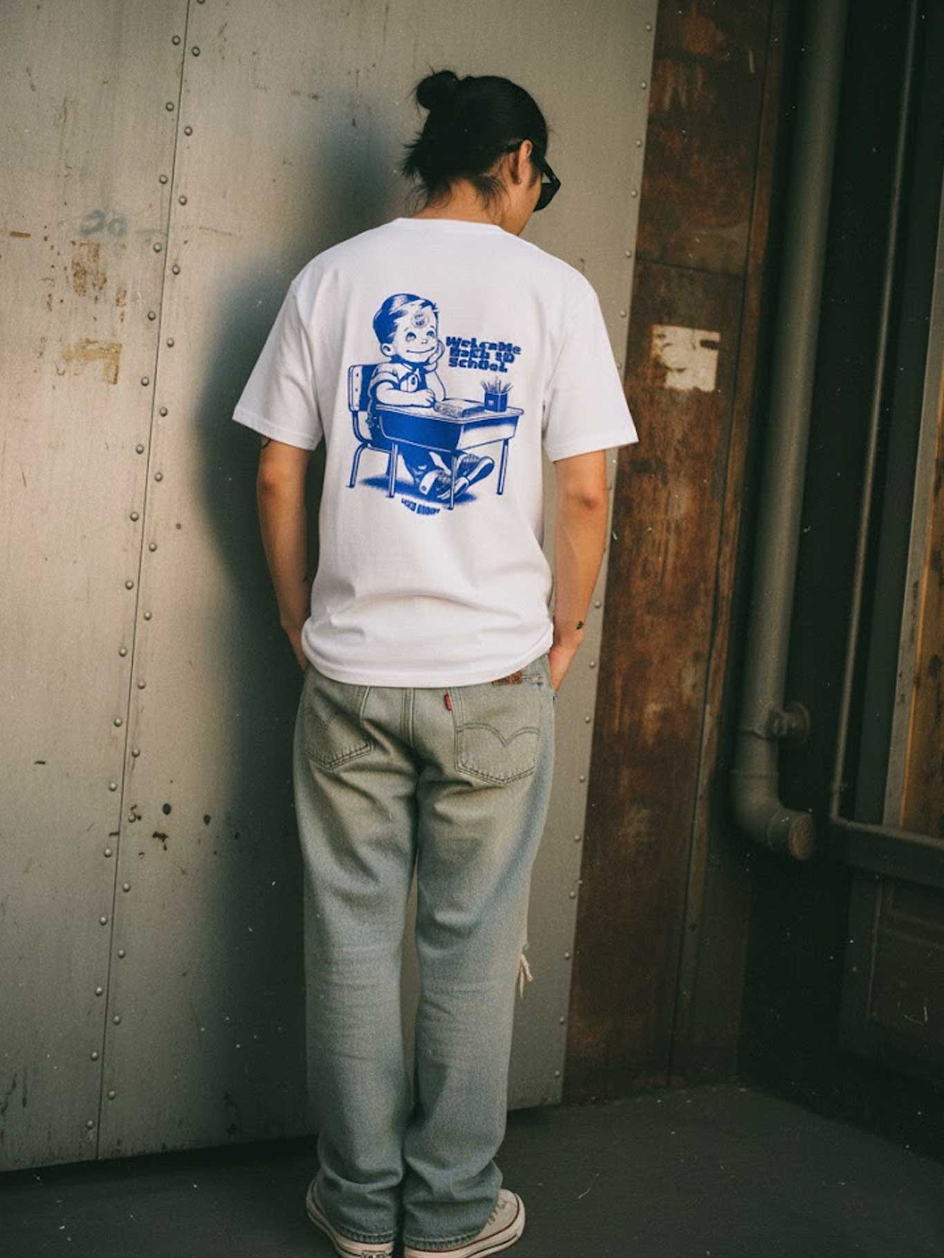 Camiseta Welcome Back de Loco Monky white