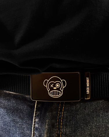 Cinturón ajustable Loco Monky Black, un accesorio urbano unisex de nylon, ideal para cualquier estilo.