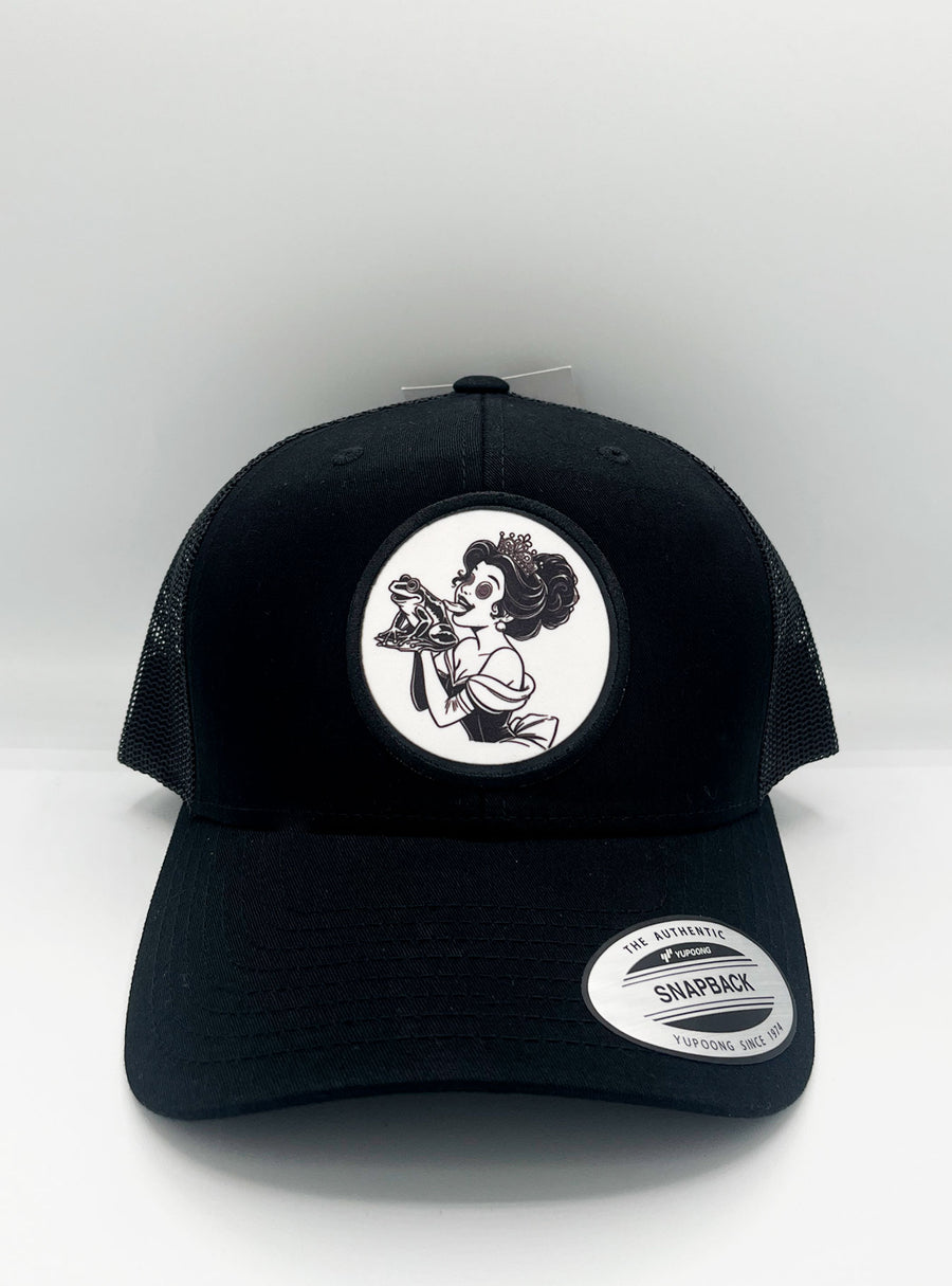 Gorra trucker Bendita Locura de Loco Monky, estilo audaz y único para destacar en cualquier ocasión.