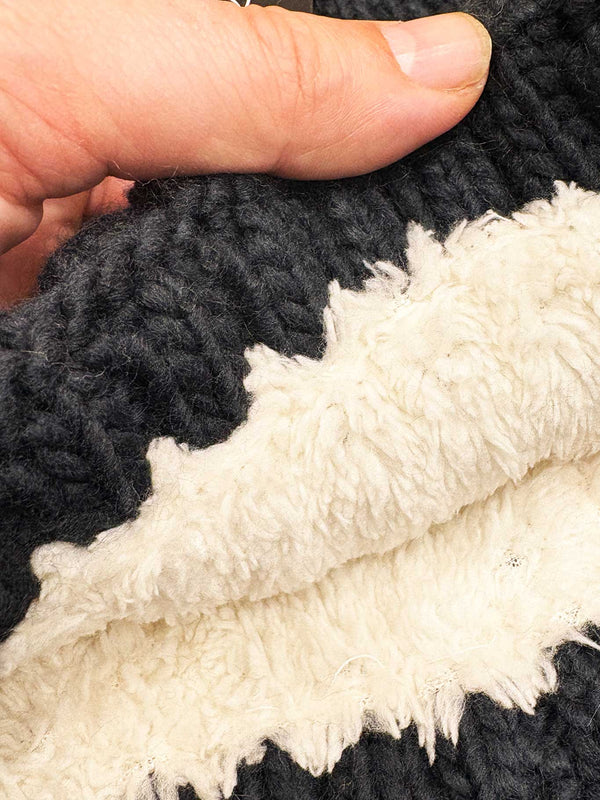 Gorro con pompón y forro interior de pelo de Loco Monky by LOCO MONKY