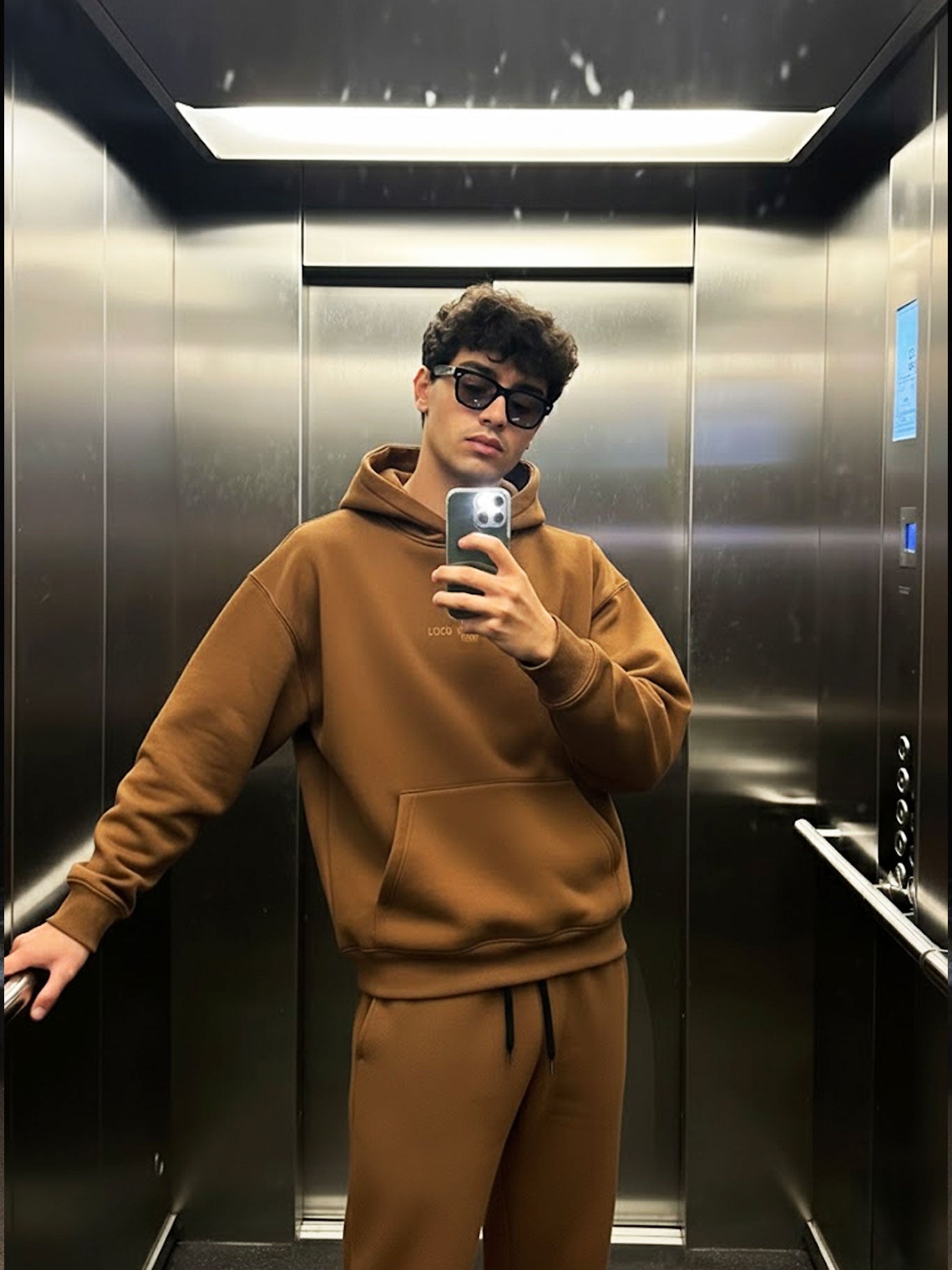 Sudadera Unisex Oversize Lazy de Loco Monky Brown