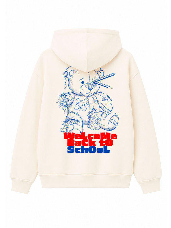 Sudadera unisex blanca con diseño de oso y texto 'Welcome Back to School' en colores azul y rojo.